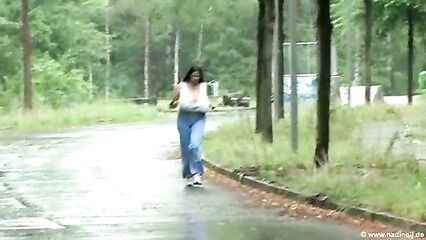 Большие сиськи в замедленном видео