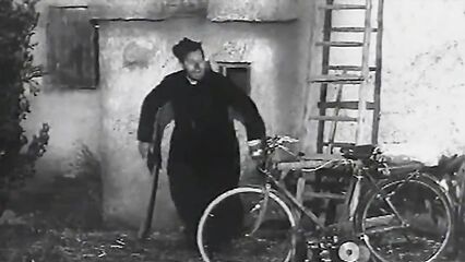 Тинто Брасс: Летающая тарелка (1964) комедия