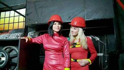 Private Lesbian 13: Lick My Fire (с русским переводом)